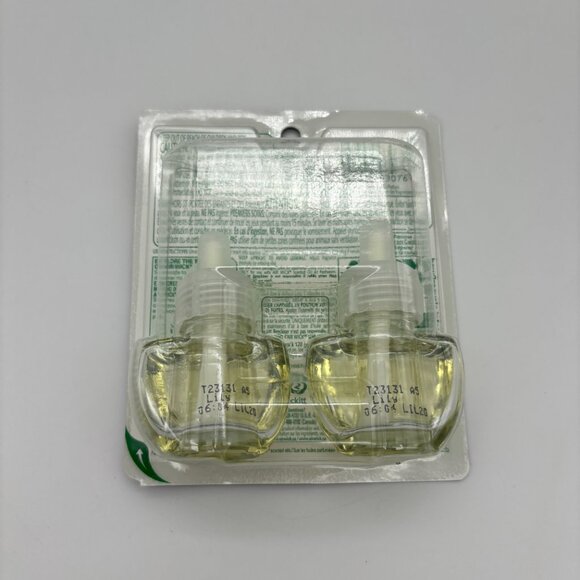 Air Wick Vibrant Plug In Scented Oil 2 Pack Refill, Lavender & Waterlily NEW - Picture 2 of 2